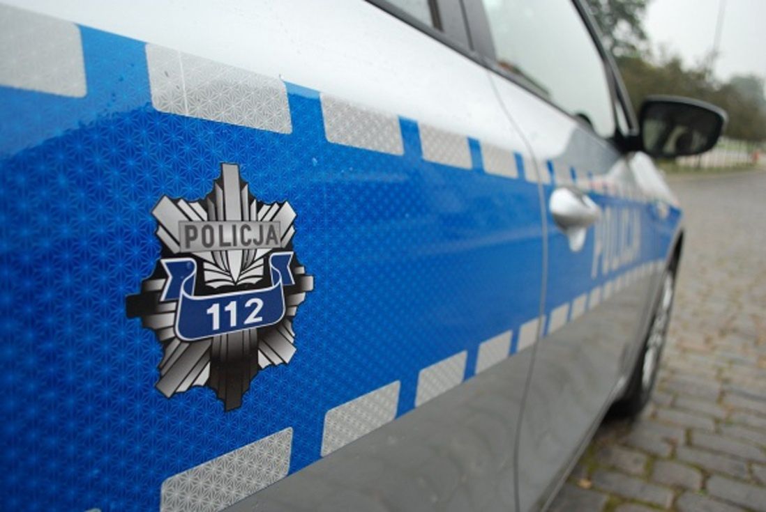 Lubań. Nielegalny drift. Kierowca BMW z ulicy zrobił sobie tor wyścigowy