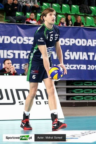 W najbliższym sezonie Siezieniewski przywdzieje koszulkę Cuprum Lubin