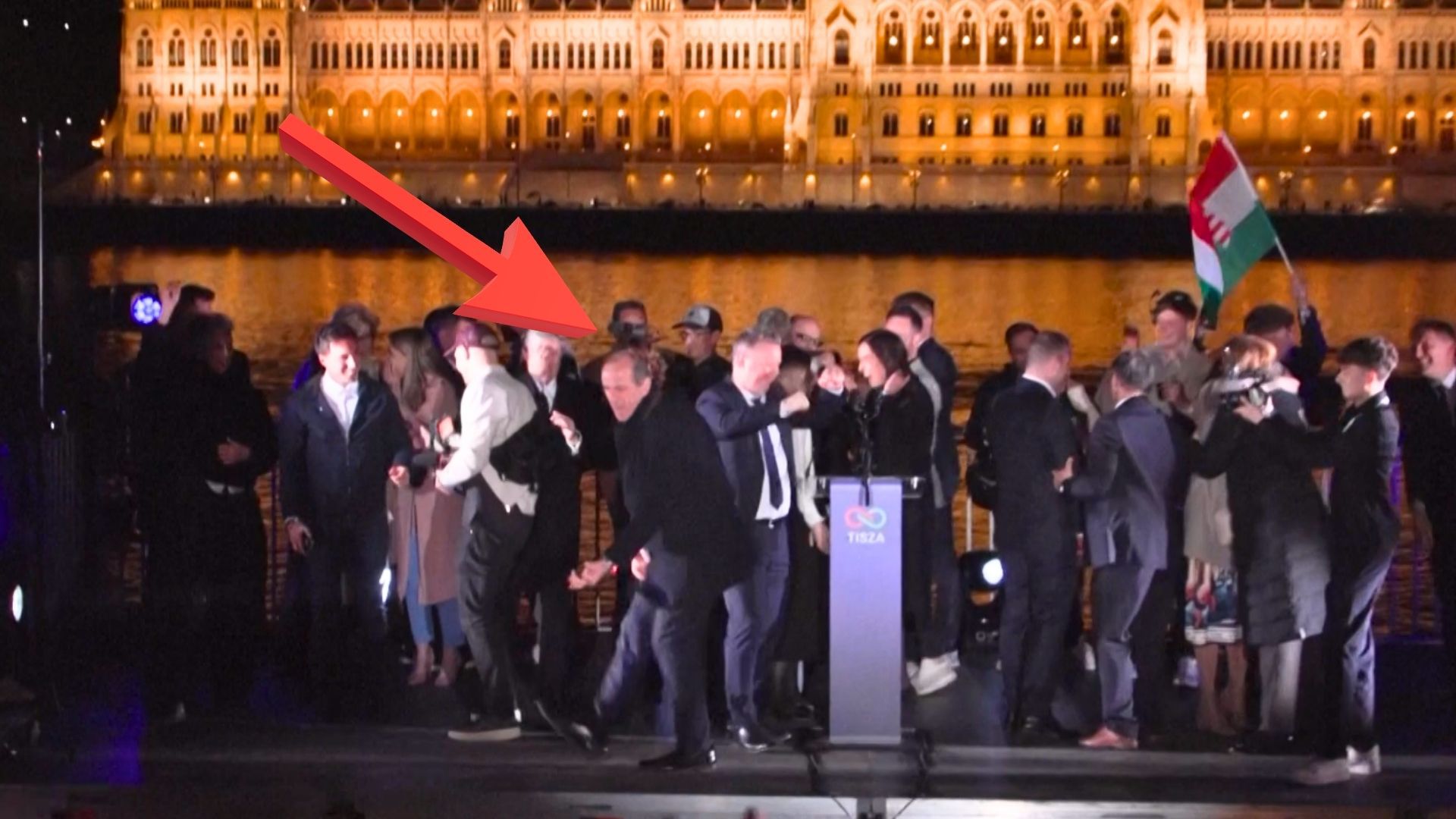 Węgierski lekarz popisał się na scenie. Taneczne ruchy poszły w viral