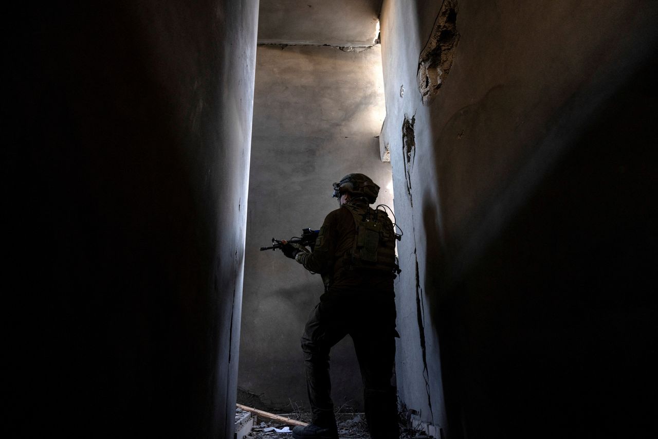 Izraelski żołnierz w Strefie Gazy