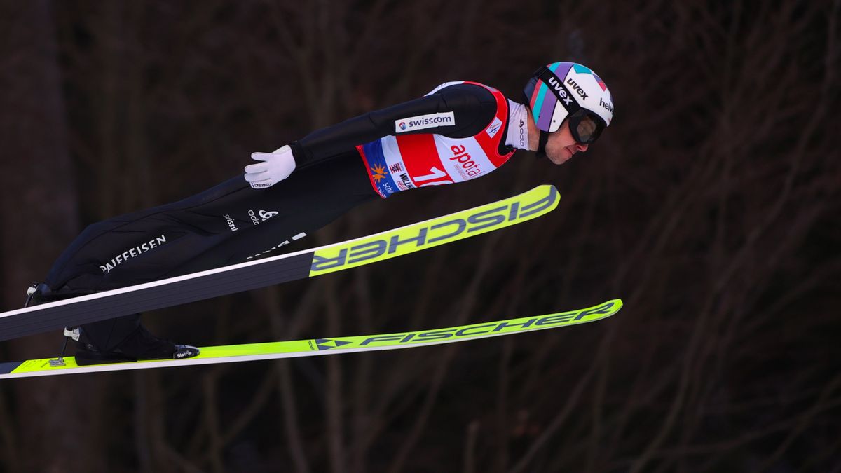 PAP/EPA / FRIEDEMANN VOGEL / Na zdjęciu: Simon Ammann 