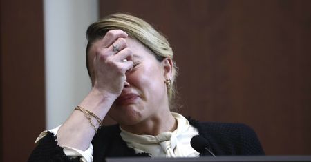 "Socjopatyczny kucyk pokazowy". Ostra opinia o Amber Heard