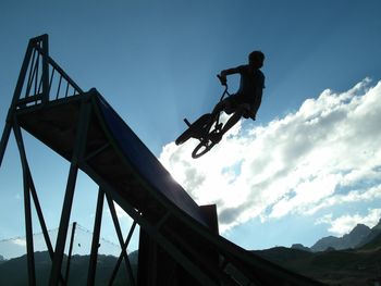 Nie żyje 20-letni rowerzysta. Tragiczny wypadek na pumptracku