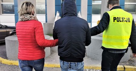 Katowice. Kosztowna kradzież samochodu, za kratkami mogą spędzić 10 lat