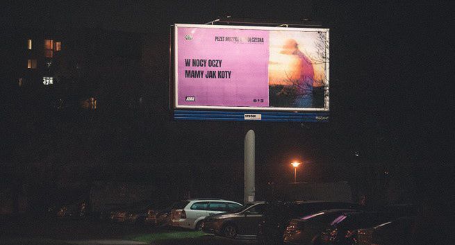 Billboardy z cytatami promują nowy album Pezeta