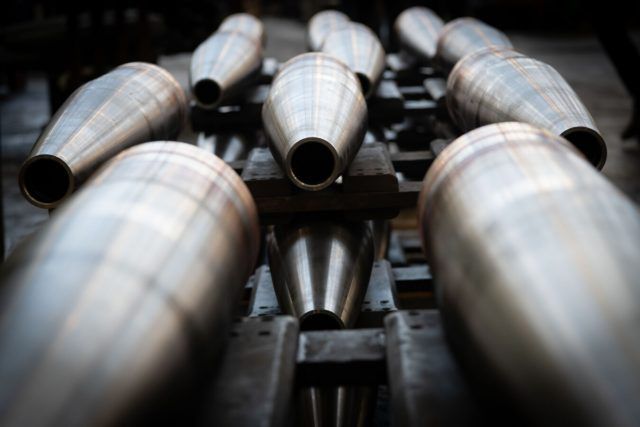 W Kraśniku będą produkować 150 tysięcy pocisków artyleryjskich rocznie. To jedyny taki zakład w Polsce (zdjęcia)