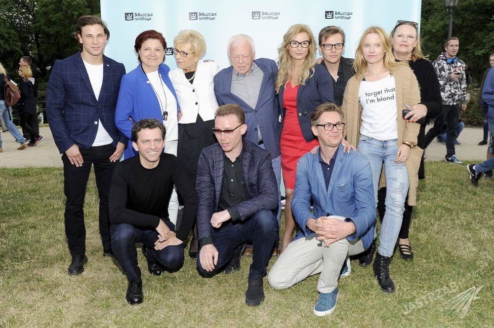 Józef Pawłowski, Urszula Dudziak, Piotr Głowacki, Janina Paradowska, Rafał Mohr, Marian Opania, Joanna Brodzik, Grzegorz Markowski, Przemysław Wyszyński, Roma Gąsiorowska, Iwona Bielska,