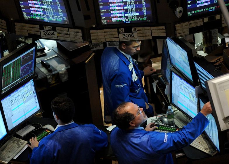 Wall Street spada. Winne Chiny i Grecja