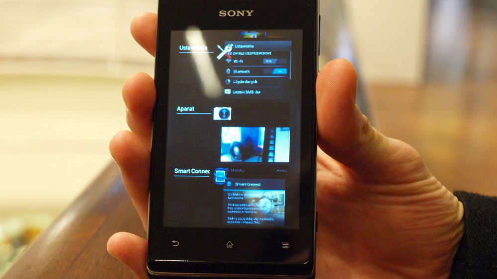 Sony Xperia E Dual - ekran kiepski, ale za to jest obsługa dwóch kart SIM [test] 1