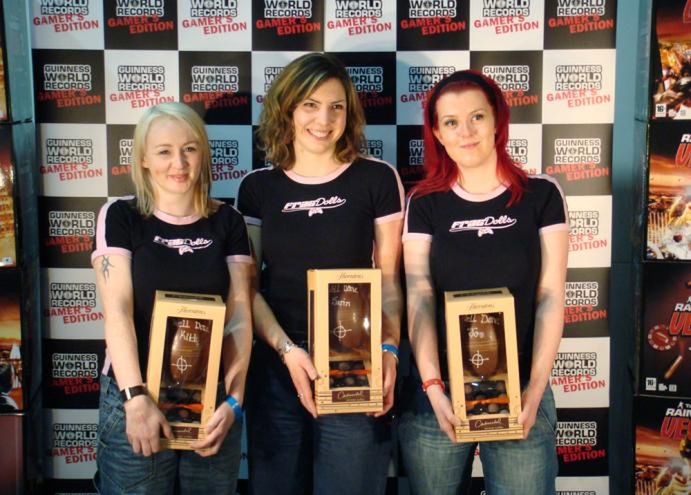 Frag Dolls - mit o grających dziewczynach? 6