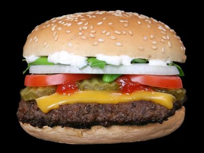 Jesz w fast foodach - nie karm piersią!