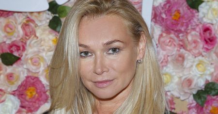 Ewa Pacuła na egzotycznych wakacjach. 50-letnia modelka pozuje w bikini