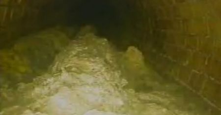 Góra tłuszczu w Londynie. Waży 100 ton i zalega tam miesiącami