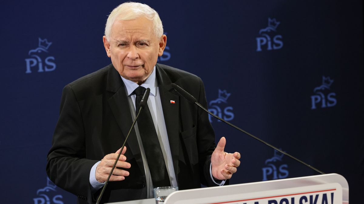 Jaros�aw Kaczy�ski
mieszka�cy, objazd kraju, pis, polityk, polityka, prezes, spotkanie, wizyta, wyborcy, zwolennicy, krajowa, wygra�a Polska