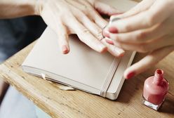 Szewron manicure. Jak samodzielnie wykonać stylizację paznokci w domu?