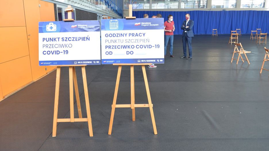 Szczepienia na COVID-19. Punkt Szczepień Powszechnych tylko z nazwy. W Kórniku pod Poznaniem szczepionki przyjechały tylko dwa razy 