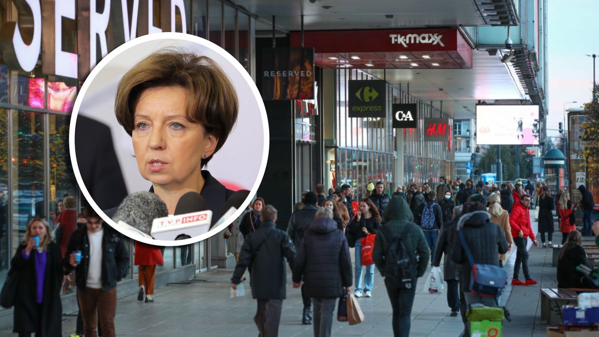 Ludzie w Warszawie i nałożona na nich minister Maląg