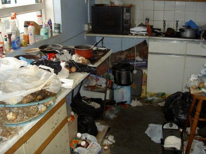 Najbardziej zaśmiecone mieszkania na świecie 43