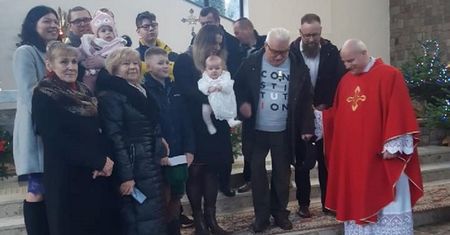 Będą mieli co opowiadać dzieciom. Wałęsa pokazał zdjęcia z kościoła