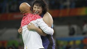Rio 2016: wielka radość zapaśniczki. Biegała z trenerem na ramionach