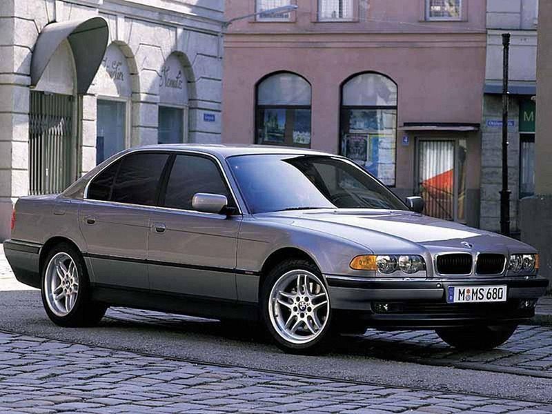 BMW Serii 7 E38