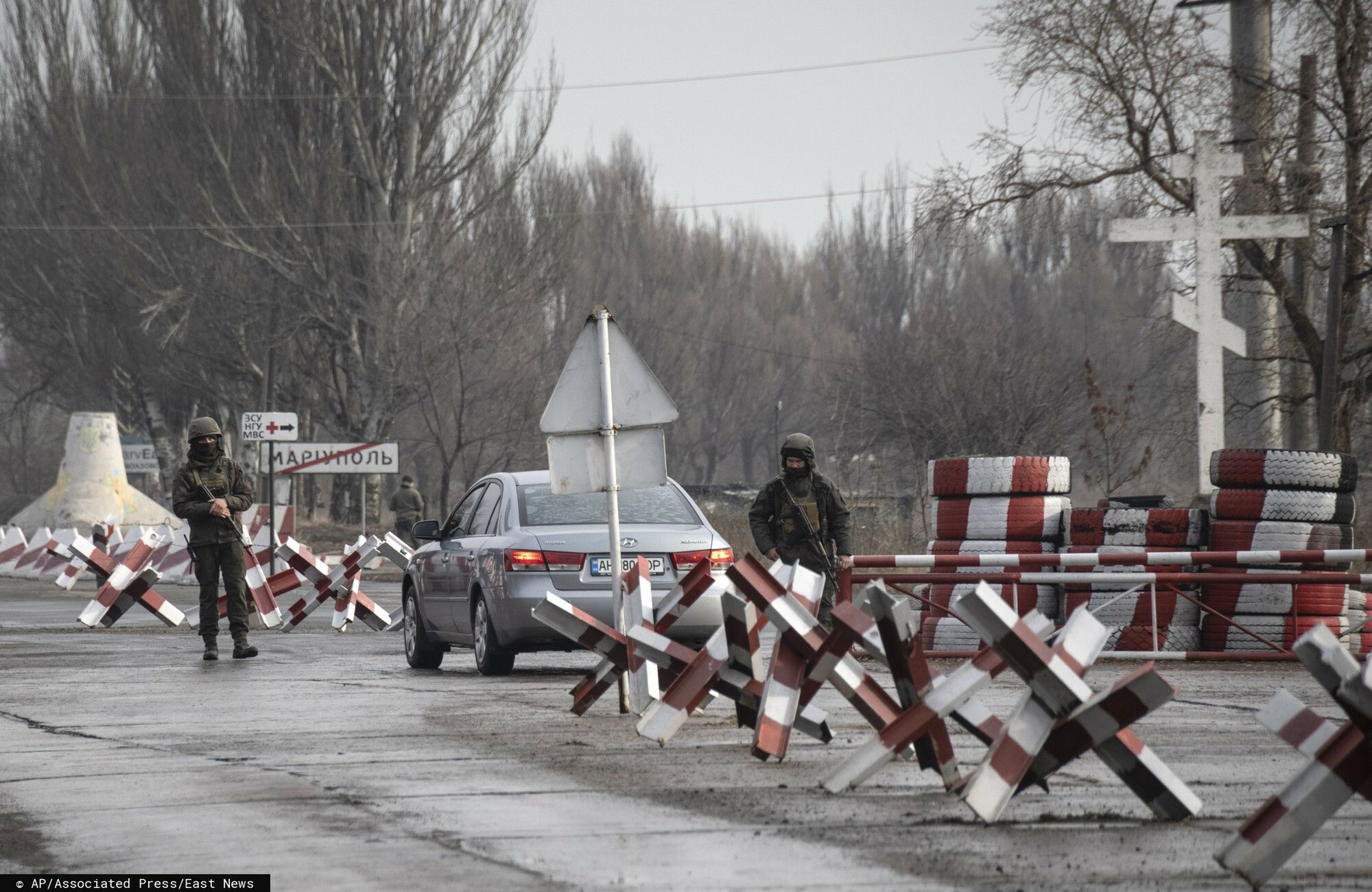 TemporaryUkrainian soldiers stand on a check-point close to the line of separation from pro-Russian rebels, Mariupol, Donetsk region, Ukraine, Friday, Jan. 21, 2022. Blinken said the U.S. would be open to a meeting between Putin and U.S. President Joe Biden, if it would be ??suseful and productive.??? The two have met once in person in Geneva and have had several virtual conversations on Ukraine that have proven largely inconclusive. Washington and its allies have repeatedly promised consequences such as biting economic sanctions against Russia ??" though not military action ??" if it invades. (AP Photo/Andriy Dubchak)AP