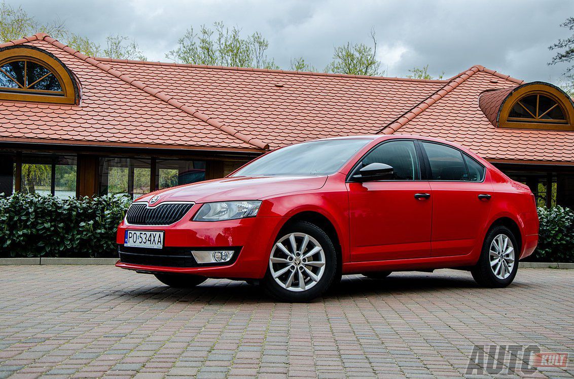 Znakomite wyniki sprzedaży samochodów w lipcu 2015 – Škoda Octavia przegrała z Volkswagenem Golfem