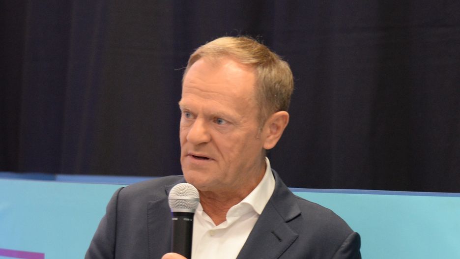 Lider PO Donald Tusk zareagował na tweeta Roberta Tekieli