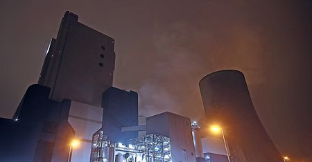 Japonia ponownie uruchamia jeden z reaktorów jądrowych, uszkodzony podczas tsunami