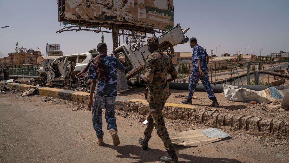 Sudan's Civil War Shows No Signs Of Slowing Down
KHARTOUM, SUDAN. April 27, 2025. Sudanese Armed Forces soldiers on the now-disabled Shambat Bridge in Khartoum, which connects Omdurman with the Bahri neighborhood of Khartoum.(Photo by Giles Clarke/Avaaz via Getty Images)
Giles Clarke
