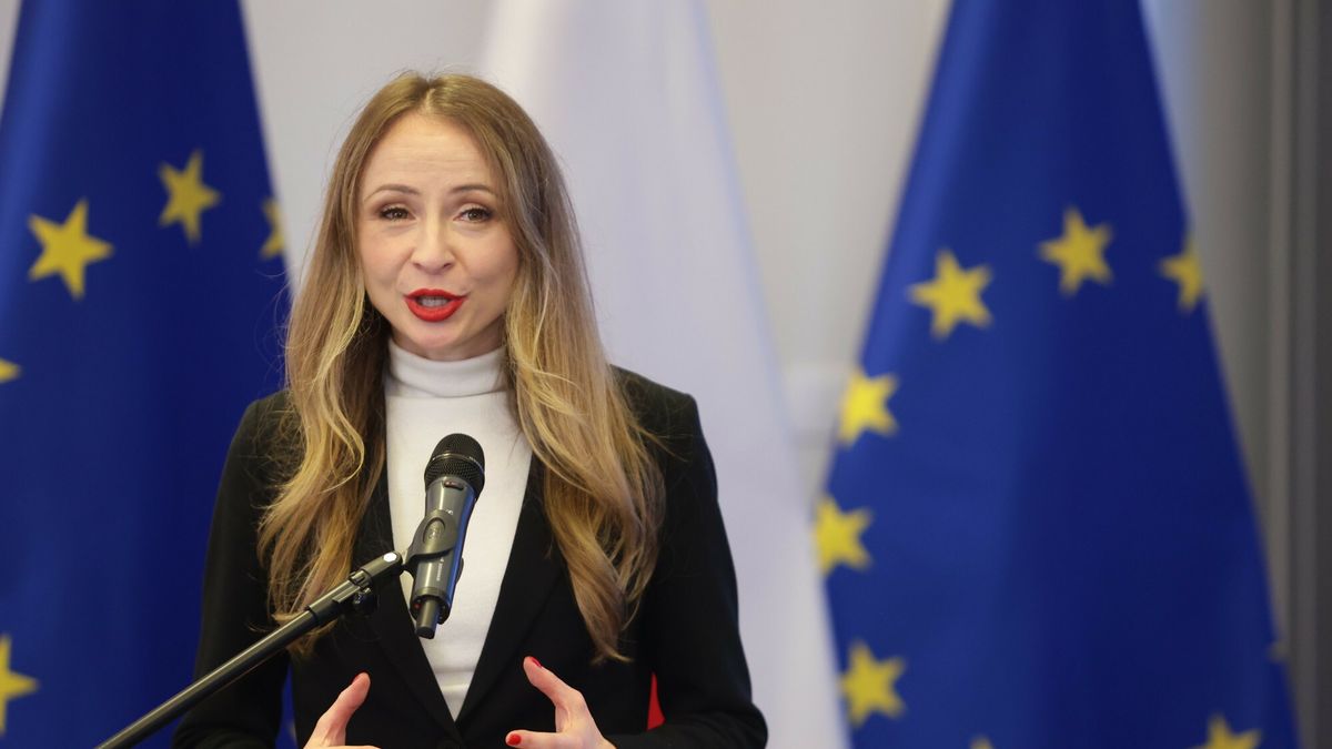 Ministra pracy Agnieszka Dziemianowicz-Bąk chce pełnego oskładkowania umów zleceń