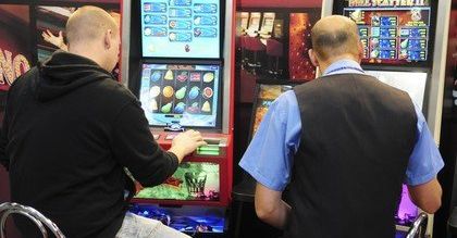 Nasilenie kontroli hazardu. Zatrzymano 450 automatów do gier