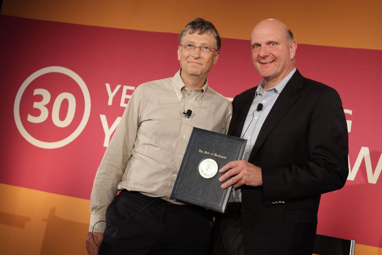 Gates i Ballmer podczas 30. Employee Giving Campaign w październiku 2012