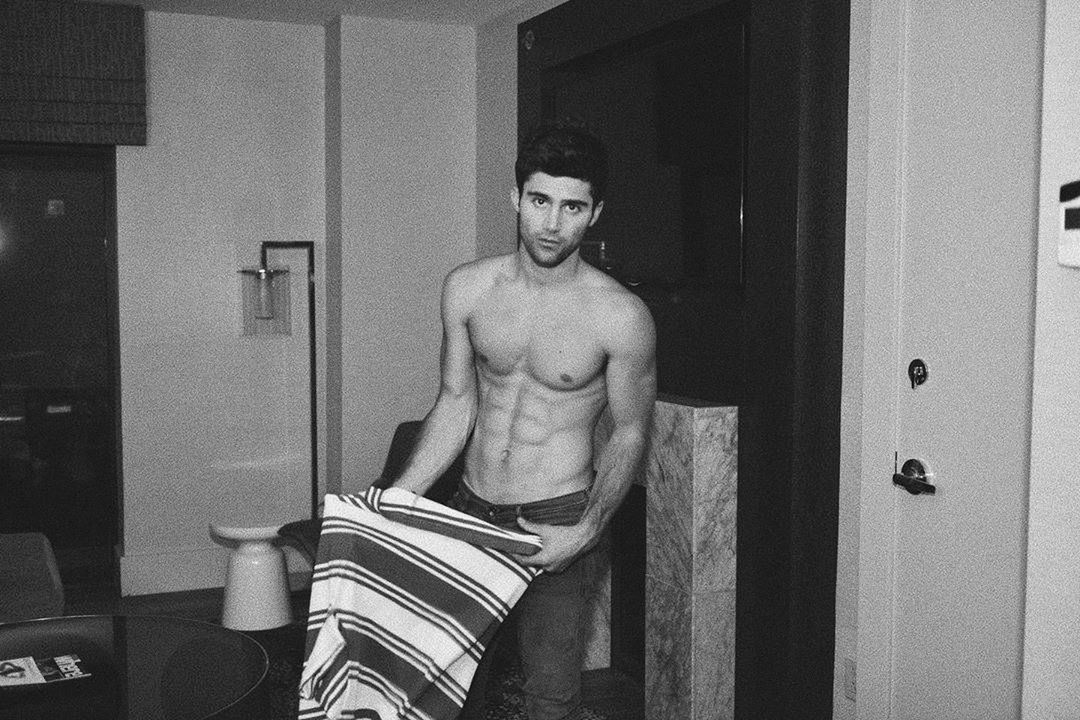 Max Ehrich, Instagram