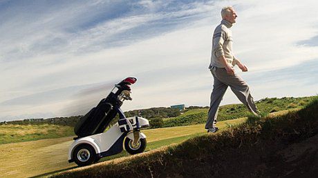 Wózek golfowy sam pojedzie wszędzie za właścicielem 1