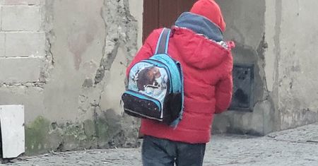 Namierzyli ulicznego „artystę” po charakterystycznym plecaku. Mieszkaniec Lublina usłyszał zarzuty