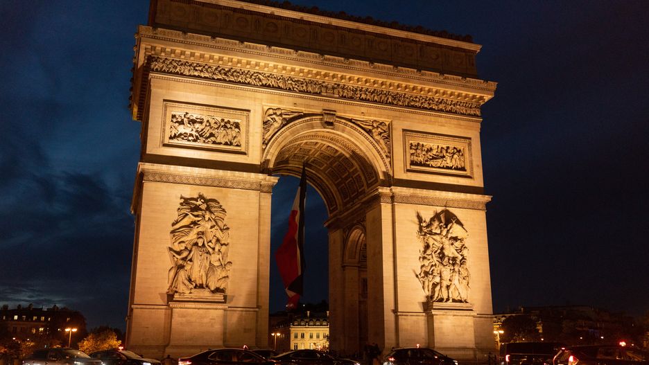 Łuk Triumfalny w Paryżu. Zdjęcie ilustracyjne