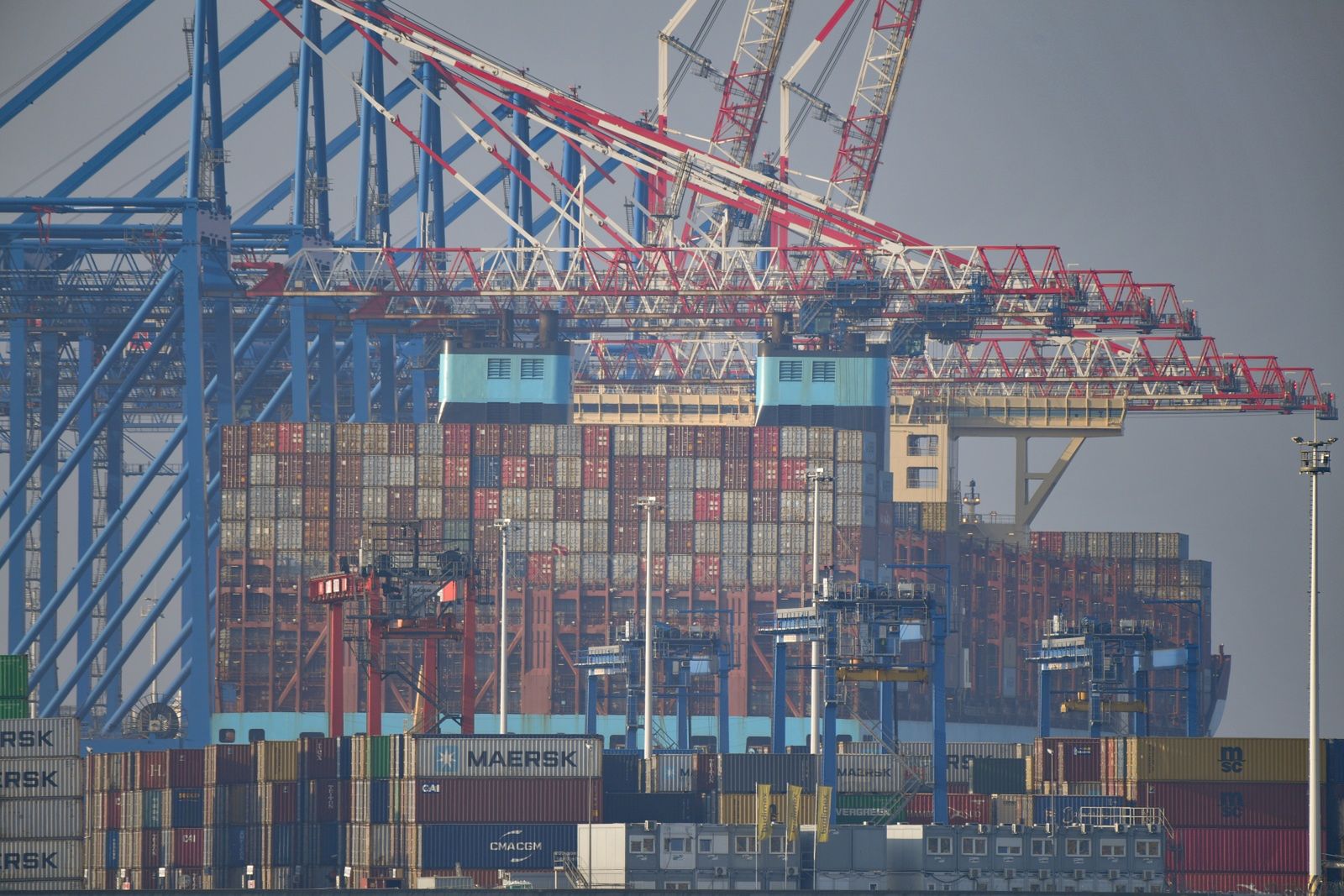 transport suwnic
Andrzej Jackowski
Baltic Hub, nabrze�e, port, Statek, suwnice, transport suwnic