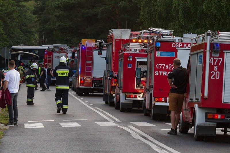 Strażacy walczą z pożarem hotelu w Augustowie, ewakuowanych zostało 50 osób