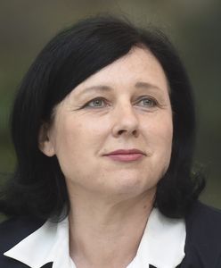 Wiceszefowa KE o "lex TVN": ogromny cios dla pluralizmu mediów w Polsce