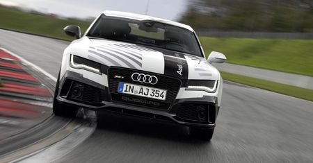 Audi RS7 Piloted Driving przejechało tor Hockenheim samodzielnie