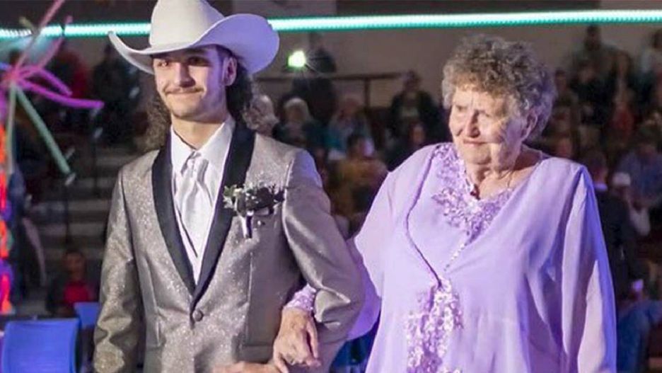 Zabrał prababcię na bal