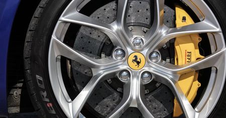 Gigantyczne premie dla pracowników Ferrari. To nagroda za rekordowy rok
