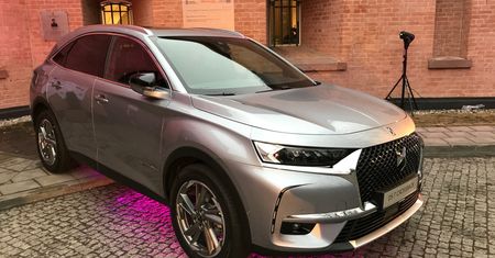 Polska premiera DS 7 Crossback: nawet lusterko wsteczne łączy się ze smartfonem