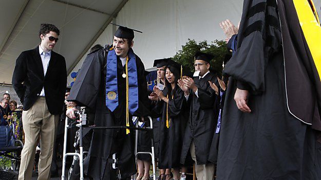 Pamiętacie studenta w egzoszkielecie? Dostał pracę 1