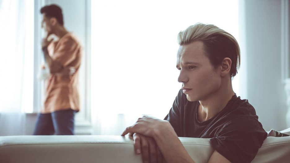 Żonaty gej: "Wszystko się we mnie kłóci, liczę na rady". Psycholog odpowiada