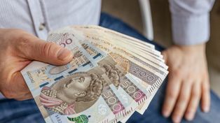 Tyle zarabiają urzędnicy. Na szczycie pensje przekraczają 24 tys. zł