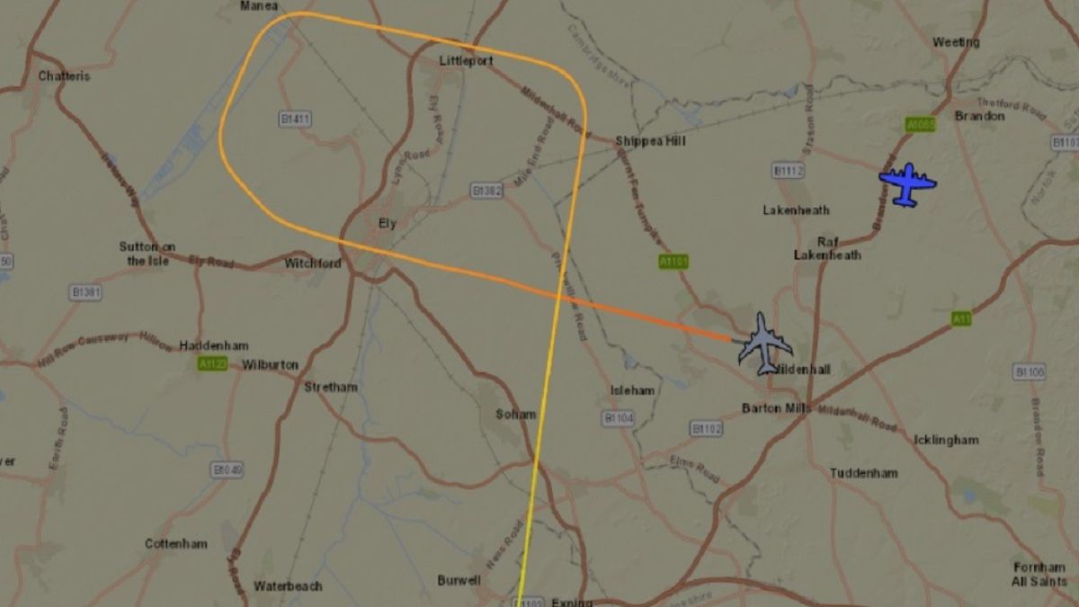Samolot o wartości 150 milionów nad Wielką Brytanią. Zaprojektowany do wojny nuklearnej. To Boeing E-4 znany jako "doomsday plane" czyli "samolot dnia zagłady"