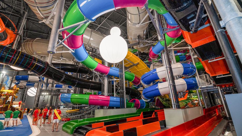 Wnętrze największego parku wodnego w Polsce