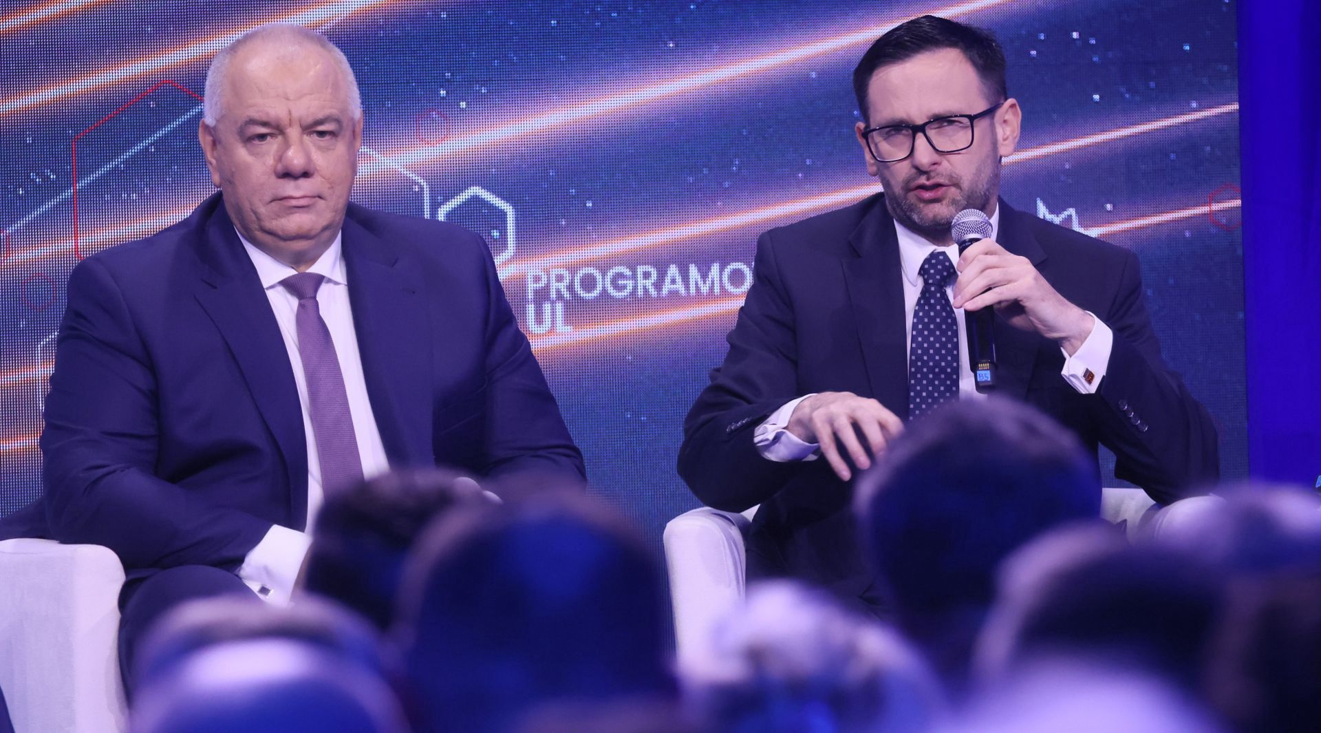 Wicepremier Jacek Sasin i szef PKN Orlen Daniel Obajtek. Zdaniem pracowników puławskich zakładów i związkowców list intencyjny podpisany ostatnio przez PKN Orlen i Grupę Azoty o niczym jeszcze nie przesądza